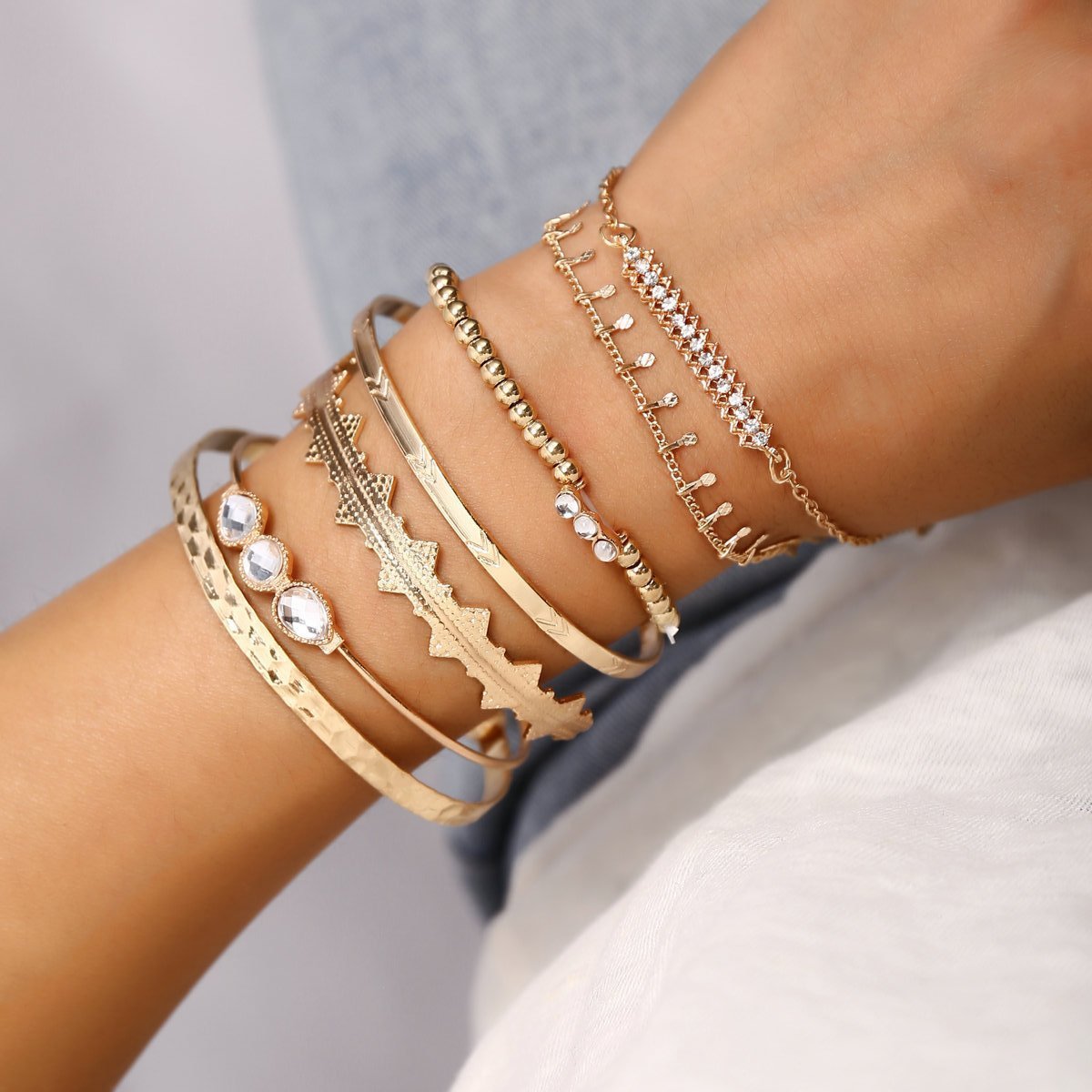 Paparazzi - Big City Chic - Gold Bracelet Clasp - Fashion Fix Exclusiv –  Jen's Fab Fashions